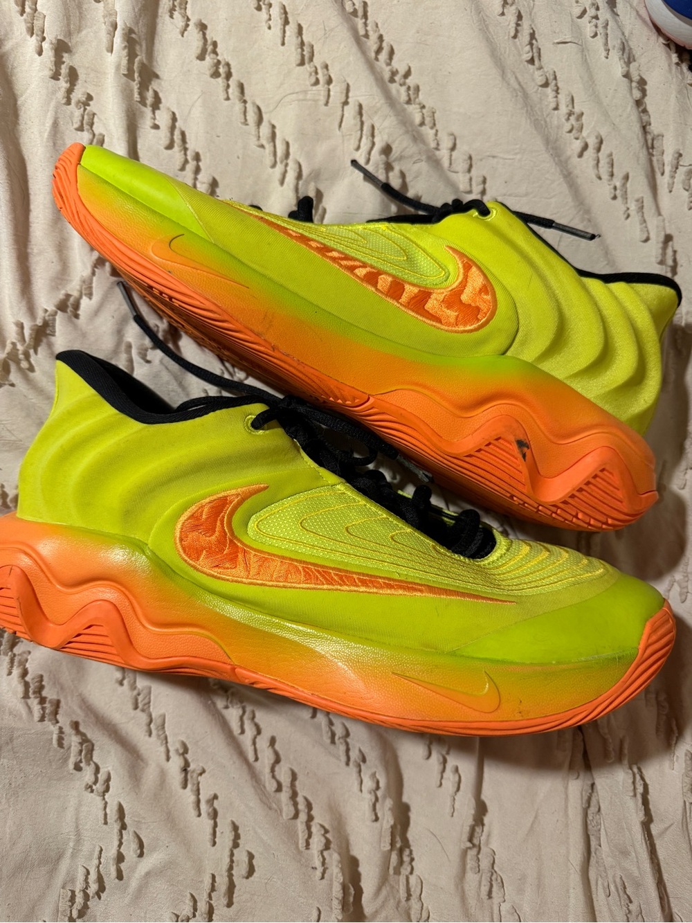Nike Giannis Immortality 4 Halloween Colorway Menu’s Size 11.5